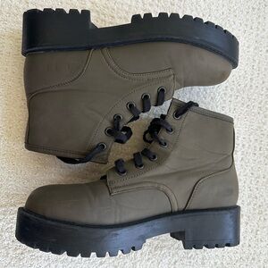 Women’s ankle boots